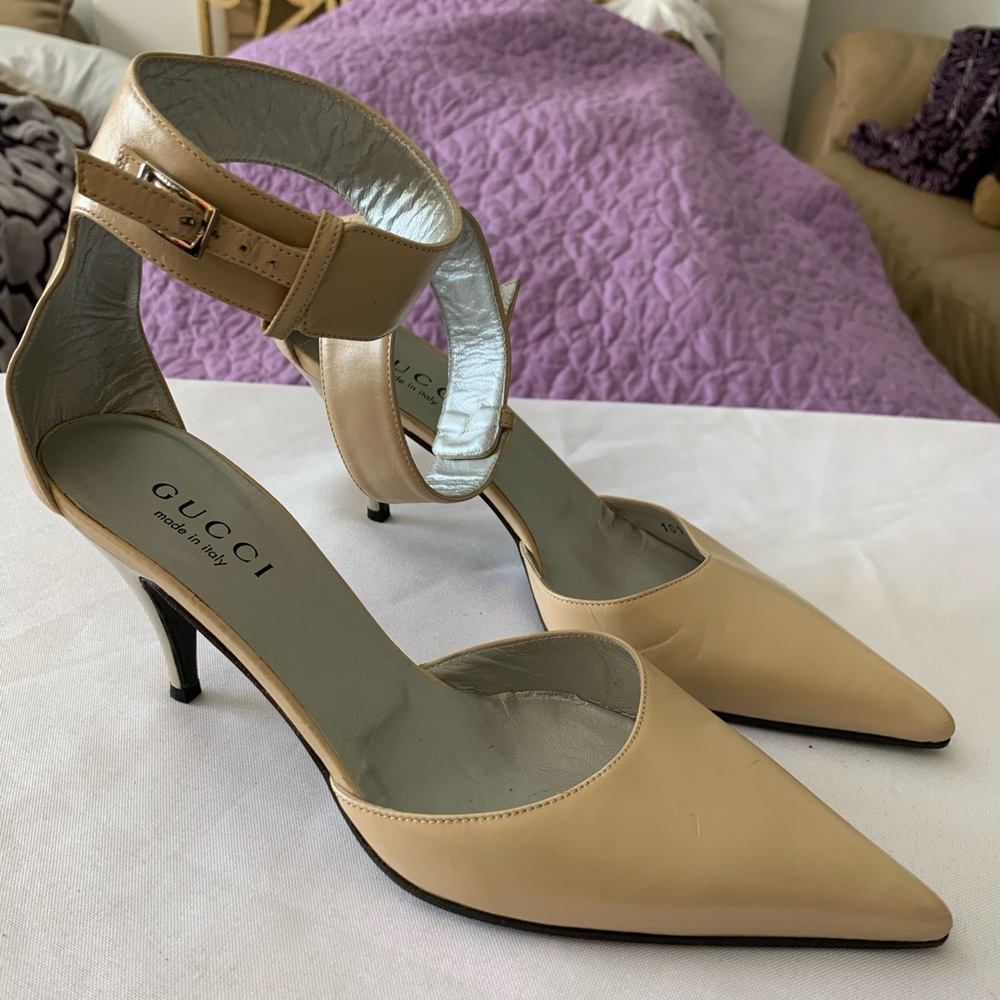 Gucci Heels w/ strap (Beige)